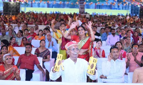 राम-जानकी विवाह की छाई खुशियां, झूमे भक्तगण,जय सियाराम के जयकारों से गूंजा चित्रकूटधाम राम-जानकी विवाह की छाई खुशियां, झूमे भक्तगण,जय सियाराम के जयकारों से गूंजा चित्रकूटधाम