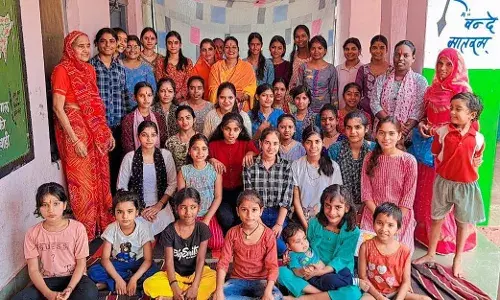 नारी शक्ति समर्थ हो तो समाज में सब कुछ ठीक होने लगता है नारी शक्ति समर्थ हो तो समाज में सब कुछ ठीक होने लगता है