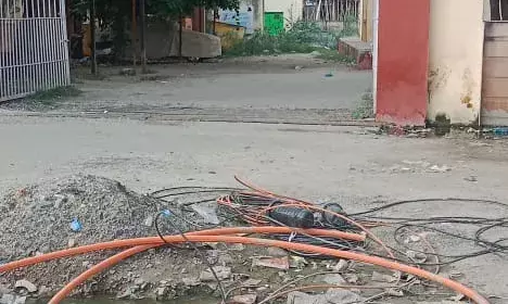 खड्ढा आमजन और मरीज वाहनों के लिए बना समस्या का सबब