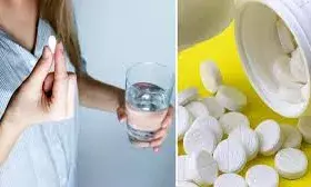 तेज बुखार में बच्चों को Paracetamol टैबलेट देनी चाहिए या नहीं? जानें एक्सपर्ट्स से तेज बुखार में बच्चों को Paracetamol टैबलेट देनी चाहिए या नहीं? जानें एक्सपर्ट्स से