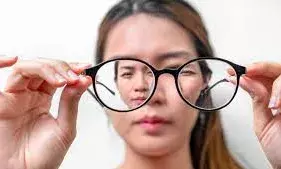 उम्र बढ़ने के साथ कहीं कमजोर न हो जाए आंखों की रोशनी, अभी से शुरू कर दें ये उपाय उम्र बढ़ने के साथ कहीं कमजोर न हो जाए आंखों की रोशनी, अभी से शुरू कर दें ये उपाय