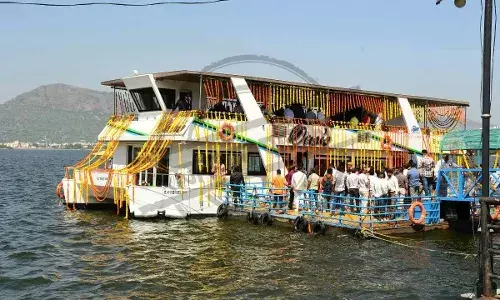 अजमेर में शुरू हुआ देश का पहला डबल डेकर ई-क्रूज, मात्र 250 रुपए में उठा सकेंगे लुत्फ