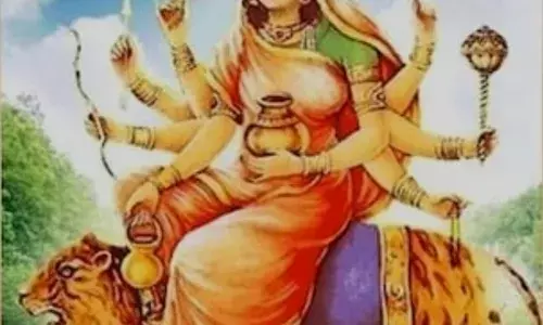 मां दुर्गा का चौथा स्वरूप कुष्माण्डा, इन चीजों का लगाएं भोग?