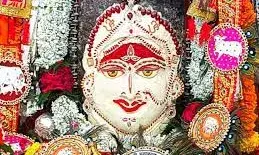 शिव शक्ति का दिखा संगम, भस्म आरती में देवी स्वरूप में सजे बाबा महाकाल; भक्तों को दिये दर्शन