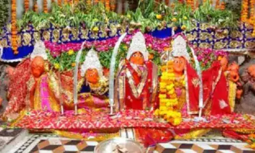 जोगणियां माताजी के दरबार में अष्टमी का महारात्रि जागरण, रातभर खुले रहे द्वार