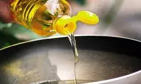 सितंबर में खाद्य तेलों का आयात 29% घटकर 10.64 लाख टन पर, जानिए क्या रही गिरावट की वजह सितंबर में खाद्य तेलों का आयात 29% घटकर 10.64 लाख टन पर, जानिए क्या रही गिरावट की वजह