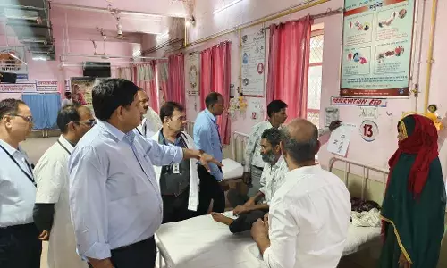 जिला कलक्टर शेखावत ने ज़िला चिकित्सालय का किया औचक निरीक्षण ,  साफ़-सफ़ाई के दिए दिशा निर्देश