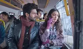 तो इसलिए ‘भूल भुलैया 3’ के शूट हुए दो क्लाइमैक्स, अब पता चली असली वजह! तो इसलिए ‘भूल भुलैया 3’ के शूट हुए दो क्लाइमैक्स, अब पता चली असली वजह!