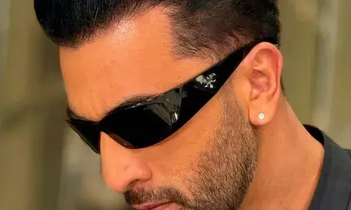 रणबीर कपूर ना लाया लुक देख फैन्स हुए बावले, ट्रोल हुई नई लुक रणबीर कपूर ना लाया लुक देख फैन्स हुए बावले, ट्रोल हुई नई लुक