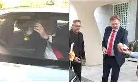 किसी की नजर ना लगे! जब जर्मन एम्बेसडर ने नई BMW में लटकाई नींबू-मिर्च, वीडियो वायरल किसी की नजर ना लगे! जब जर्मन एम्बेसडर ने नई BMW में लटकाई नींबू-मिर्च, वीडियो वायरल