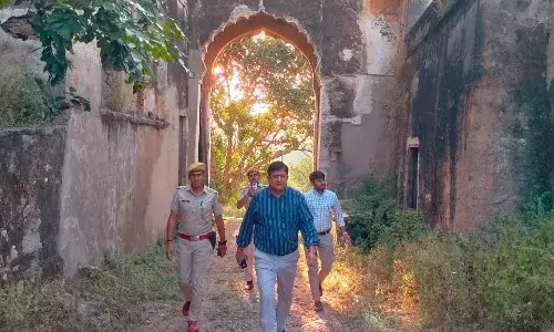 जिला कलेक्टर अचानक पहुंच गए बनेड़ा फोर्ट पर