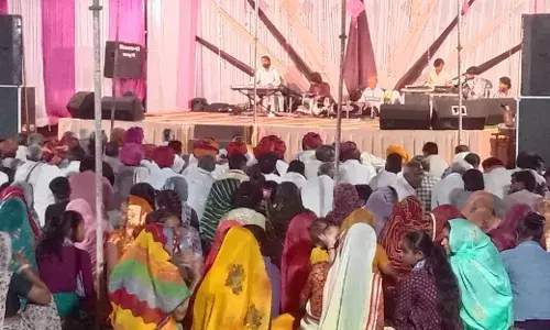 त्रिवेणी में श्याम जी महाराज व नारायणी माता मंदिर परिसर में भजन संध्या आयोजित