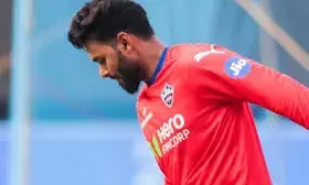 ऋषभ पंत को लेकर बढ़ा सस्पेंस, क्या नई टीम से खेलता नजर आ सकता है ये स्टार विकेटकीपर ?