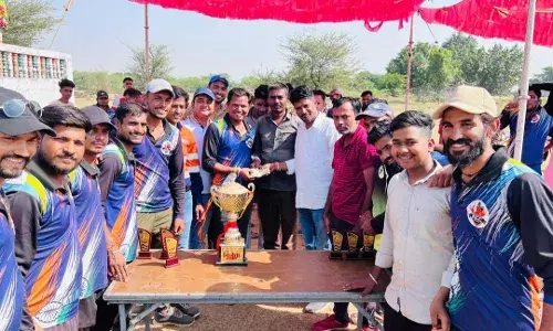 क्रिकेट प्रतियोगिता में आंगूचा टीम विजेता तथा नई अरवड़ टीम उपविजेता रही