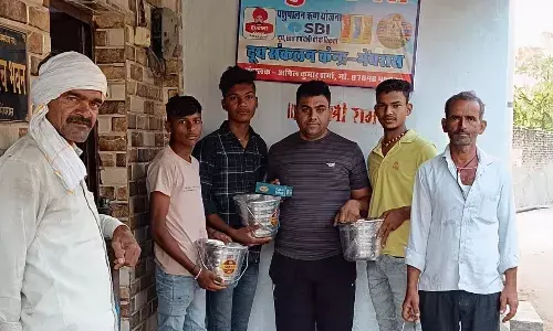 मेंघरास गोकुल डेयरी पर 110 सदस्यों को बोनस वितरित किया