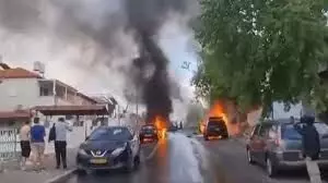 हिजबुल्लाह ने लेबनान से इजराइल पर दागे 90 रॉकेट, तेल अवीव में बजने लगे सायरन हिजबुल्लाह ने लेबनान से इजराइल पर दागे 90 रॉकेट, तेल अवीव में बजने लगे सायरन