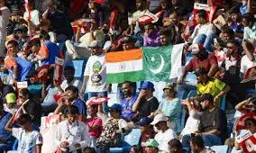 चैंपियंस ट्रॉफी में भारत की भागीदारी को लेकर आईसीसी धर्मसंकट में चैंपियंस ट्रॉफी में भारत की भागीदारी को लेकर आईसीसी धर्मसंकट में