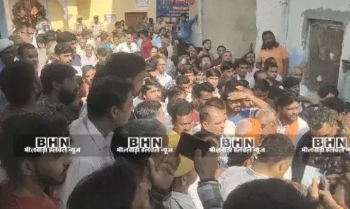 हिंदू समाज ने मनाया काला दिवस, निकाला पैदल मार्च, जताया विरोध, आठ गिरफ्तार, बाजार बंद