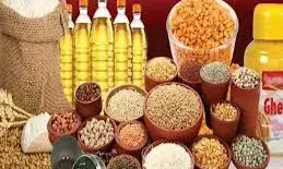 हाय रे महंगाई: अनाज, तेल, सब्जी सब महंगे; खाना-पीना मुहाल, निजात के लिए अपना खर्चा काटने को मजबूर आम आदमी हाय रे महंगाई: अनाज, तेल, सब्जी सब महंगे; खाना-पीना मुहाल, निजात के लिए अपना खर्चा काटने को मजबूर आम आदमी