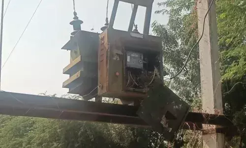ट्रांसफार्मर लगवाने की एवज में मागे जाते पैसे