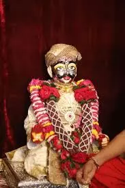 राजसी सवारी में बाबा महाकाल ने मनमहेश स्वरूप में दिए भक्तों को दर्शन