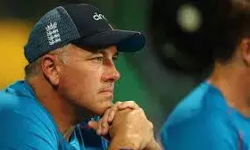 इंग्लैंड के पूर्व मुख्य कोच क्रिस सिल्वरवुड एसेक्स में क्रिकेट निदेशक के रूप में लौटे