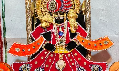 जय श्री कोटड़ी श्याम दरबार आज मंगला श्रृंगार आरती के दर्शन दिनांक 03-12-2024* जय श्री कोटड़ी श्याम दरबार आज मंगला श्रृंगार आरती के दर्शन दिनांक 03-12-2024*