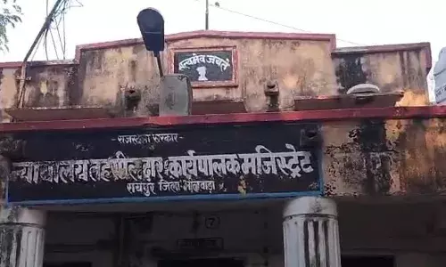 तहसील रायपुर में बाबू की दादागिरी लोगो को दे रहा रजिस्ट्री नहीं करने की धमकी