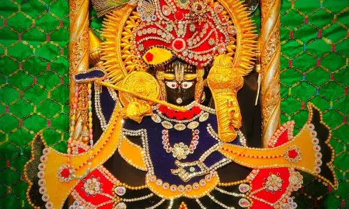 जय श्री कोटड़ी श्याम दरबार आज मंगला श्रृंगार आरती के दर्शन दिनांक 04-12-2024* जय श्री कोटड़ी श्याम दरबार आज मंगला श्रृंगार आरती के दर्शन दिनांक 04-12-2024*