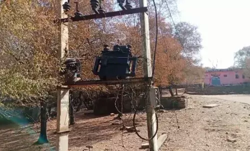 लाडपुरा में चोरों का आतंक, देवनारायण मंदिर से डीपी के तार तोड़कर चुराने का किया प्रयास