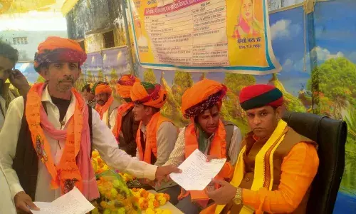 विधायक पहुंचे माताजी का खेड़ा शिविर में