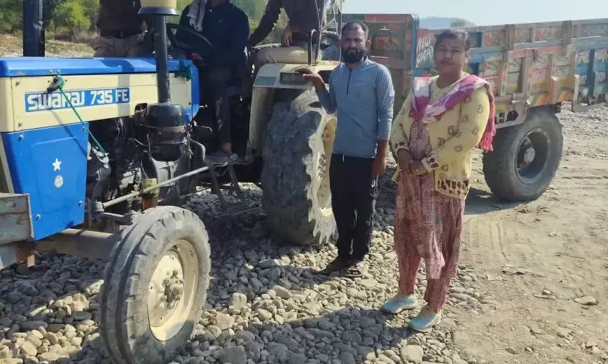 अवैध खनिज परिवहन और भंडारण के खिलाफ द्वितीय डिवीजन की बड़ी कार्रवाई अवैध खनिज परिवहन और भंडारण के खिलाफ द्वितीय डिवीजन की बड़ी कार्रवाई