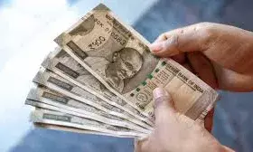 कौन बनवा सकता है आयुष्मान कार्ड और कौन नहीं? ऐसे करें चेक