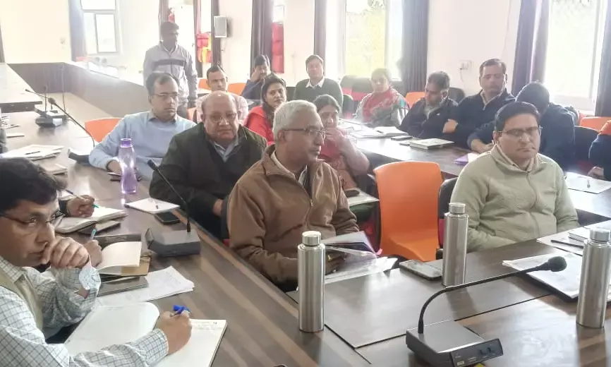 सीएमएचओ ने स्वास्थ्य भवन में ली तैयारीयों को लेकर जिला स्तरीय बैठक सीएमएचओ ने स्वास्थ्य भवन में ली तैयारीयों को लेकर जिला स्तरीय बैठक