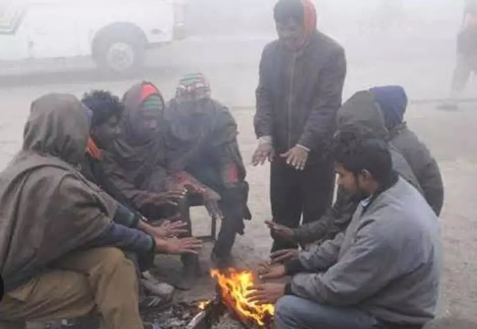 भीलवाड़ा में सर्द हवाओं से ठंड बढ़ी, ओर गिरेगा तापमान भीलवाड़ा में सर्द हवाओं से ठंड बढ़ी, ओर गिरेगा तापमान