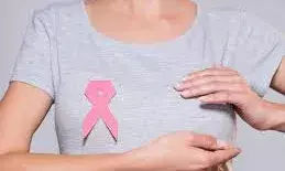ब्रेस्ट कैंसर अब कम उम्र में क्यों हो रहा? एक्सपर्ट से जानें ब्रेस्ट कैंसर अब कम उम्र में क्यों हो रहा? एक्सपर्ट से जानें