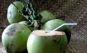 70 रुपये के नारियल पानी जितना फायदेमंद है 5 रुपये का केला, ऐसा क्यों? 70 रुपये के नारियल पानी जितना फायदेमंद है 5 रुपये का केला, ऐसा क्यों?