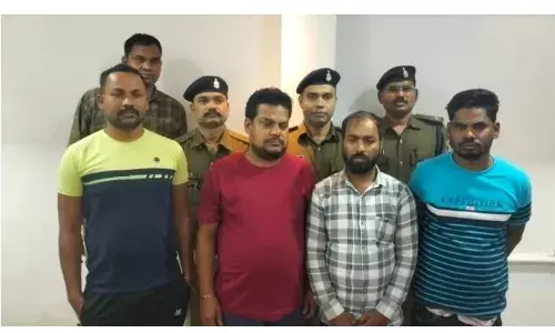 करोड़ों की ठगी में पत्रकार सहित 4 आरोपी गिरफ्तार,13 लाख बरामद