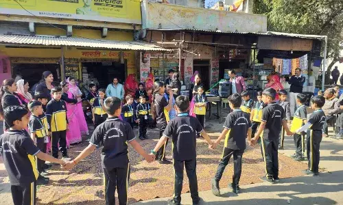 एस.बी.एस. के छात्रो ने नुक्कड़ नाटक से बताए मोबाईल के दुष्परिणाम