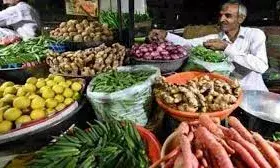 नवंबर में महंगाई से थोड़ी राहत; खुदरा महंगाई दर छह फीसदी से नीचे 5.48% पर, सरकारी आंकड़े जारी नवंबर में महंगाई से थोड़ी राहत; खुदरा महंगाई दर छह फीसदी से नीचे 5.48% पर, सरकारी आंकड़े जारी