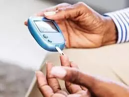 क्या आपकी भी गर्दन, चेहरे और अंडरआर्म में आ रहा है कालापन, ये डायबिटीज का संकेत क्या आपकी भी गर्दन, चेहरे और अंडरआर्म में आ रहा है कालापन, ये डायबिटीज का संकेत