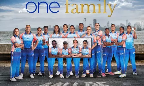 नीता अंबानी ने कमलिनी, नादिन डी क्लार्क, संस्कृति गुप्ता और अक्षिता माहेश्वरी का मुंबई इंडियन्स में किया स्वागत नीता अंबानी ने कमलिनी, नादिन डी क्लार्क, संस्कृति गुप्ता और अक्षिता माहेश्वरी का मुंबई इंडियन्स में किया स्वागत