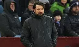 साउथेम्प्टन ने मैनेजर रसेल मार्टिन को बर्खास्त किया साउथेम्प्टन ने मैनेजर रसेल मार्टिन को बर्खास्त किया