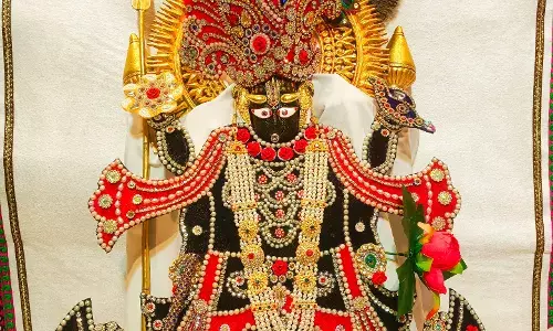 जय श्री कोटड़ी श्याम दरबार आज मंगला श्रृंगार आरती के दर्शन दिनांक 17-12-2024* जय श्री कोटड़ी श्याम दरबार आज मंगला श्रृंगार आरती के दर्शन दिनांक 17-12-2024*