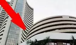 शेयर बाजार में भारी गिरावट, सेंसेक्ट लुढ़का, निफ्टी भी फिसला; रुपया सर्वकालिक निचले स्तर पर शेयर बाजार में भारी गिरावट, सेंसेक्ट लुढ़का, निफ्टी भी फिसला; रुपया सर्वकालिक निचले स्तर पर