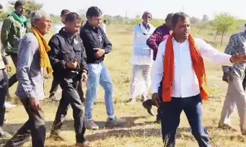 चारागाह का निरीक्षण करने सुल्तानपुर पंचायत समिति के 39 सदस्यों का दल पीपलूंद पहुंचा