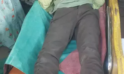 स्पीड ब्रेकर पर चलती बाइक से उछलकर गिरा बालक, गंभीर घायल