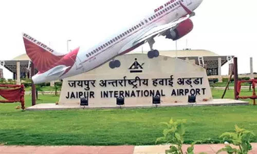 UAE से अंडरगारमेंट्स में छिपा कर लाया 2 करोड़ का सोना, गिरफ्तार