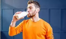 दूध पीने से भी हो जाती है एलर्जी, ऐसे दिखते हैं लक्षण, ये लोग करें परहेज दूध पीने से भी हो जाती है एलर्जी, ऐसे दिखते हैं लक्षण, ये लोग करें परहेज