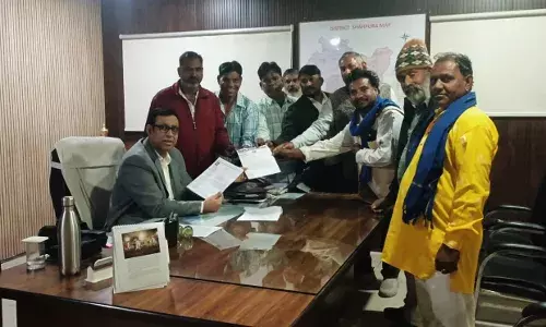 बाबा साहब अंबेडकर के अपमान को लेकर राष्ट्रपति के नाम शाहपुरा जिला कलेक्टर को सौंपा ज्ञापन